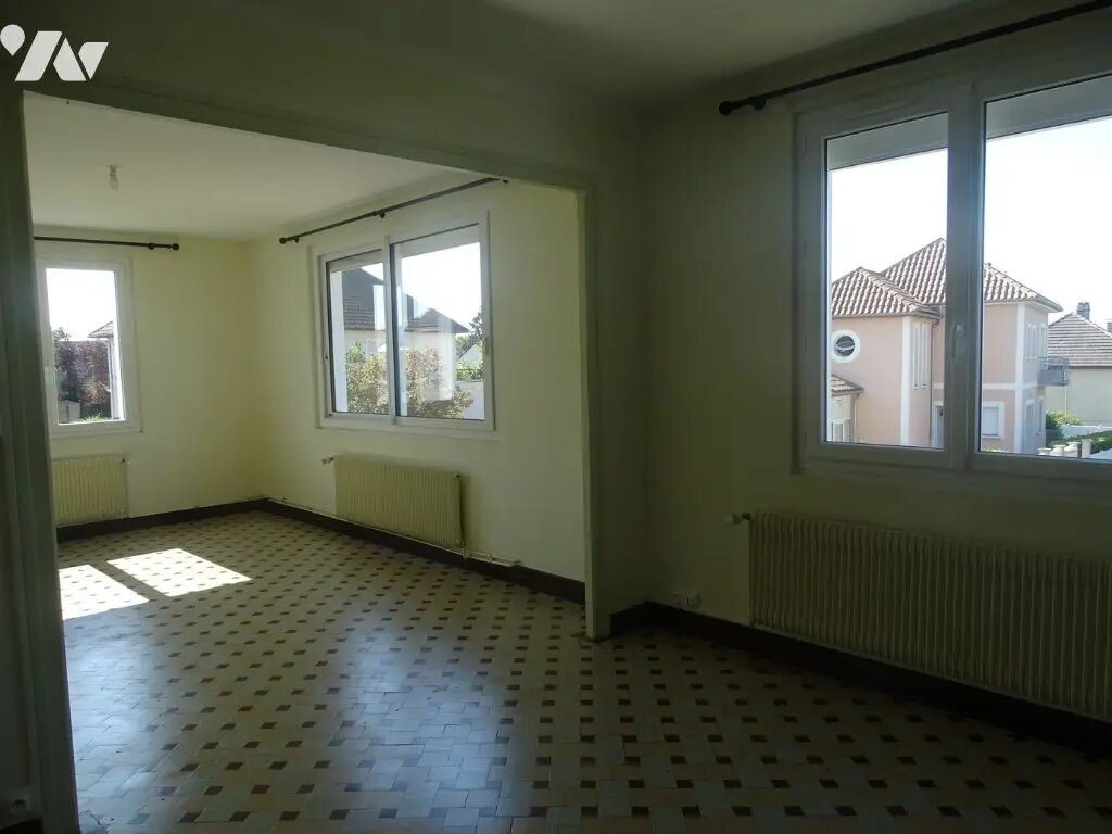 Maison à louer, 3m², Mondoubleau