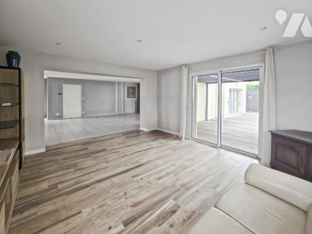 Maison à vendre, 135m², Laval