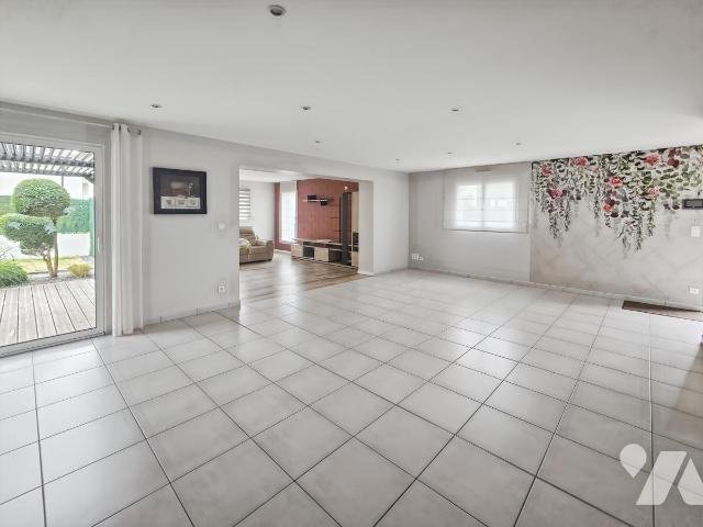 Maison à vendre, 135m², Laval