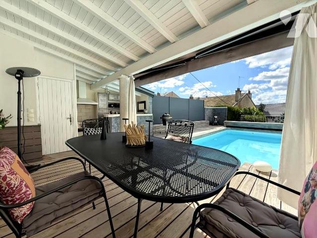 Maison à vendre, 225m², Oyonnax