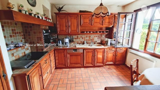 Maison à vendre, 129m², Trélévern