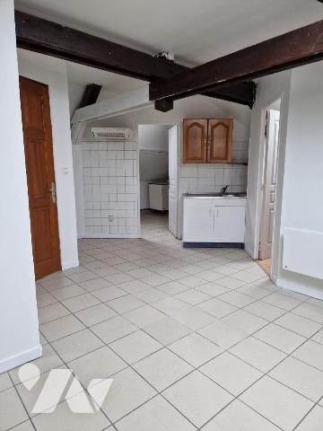 Appartement à louer, 23m², Neuville-Saint-Rémy