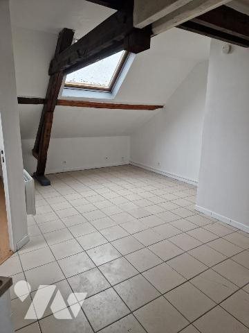 Appartement à louer, 23m², Neuville-Saint-Rémy