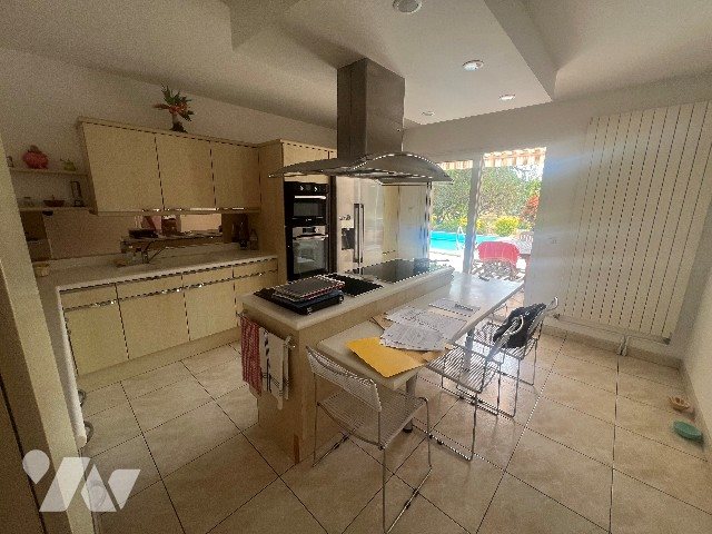 Maison à vendre, 256m², Saint-Victurnien