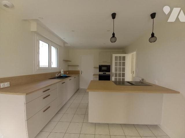 Maison à vendre, 165m², Pluvigner