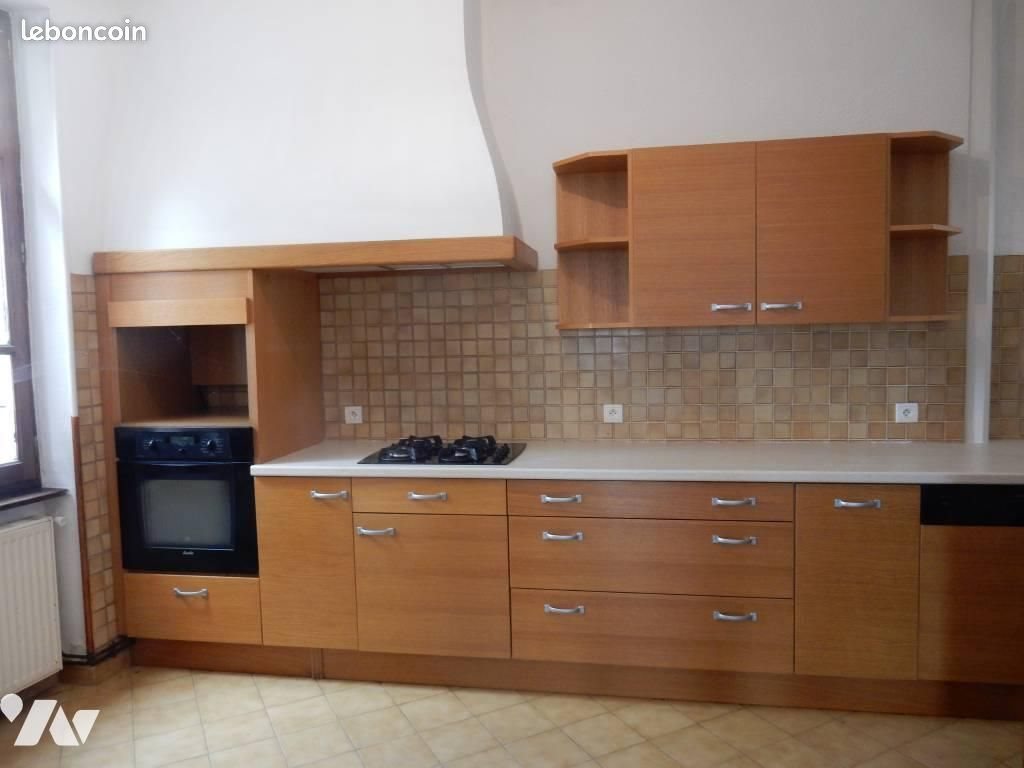 Maison à louer, 83m², Beauchastel