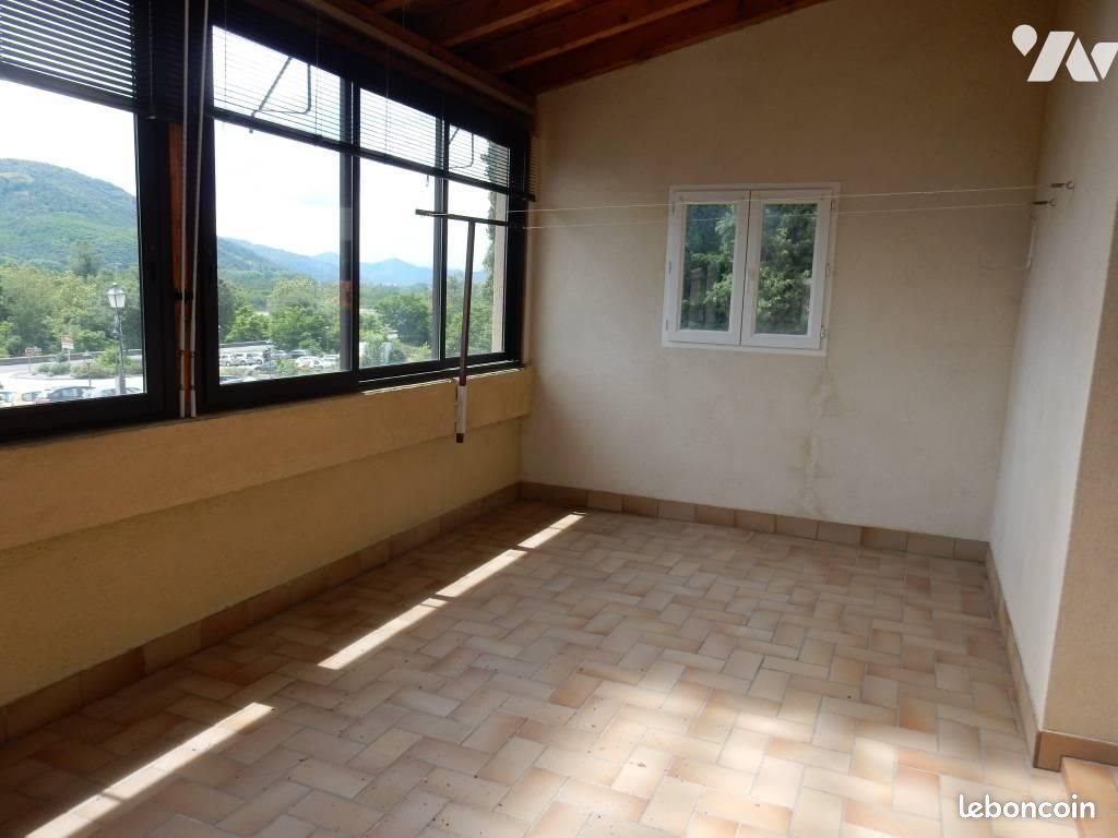 Maison à louer, 83m², Beauchastel
