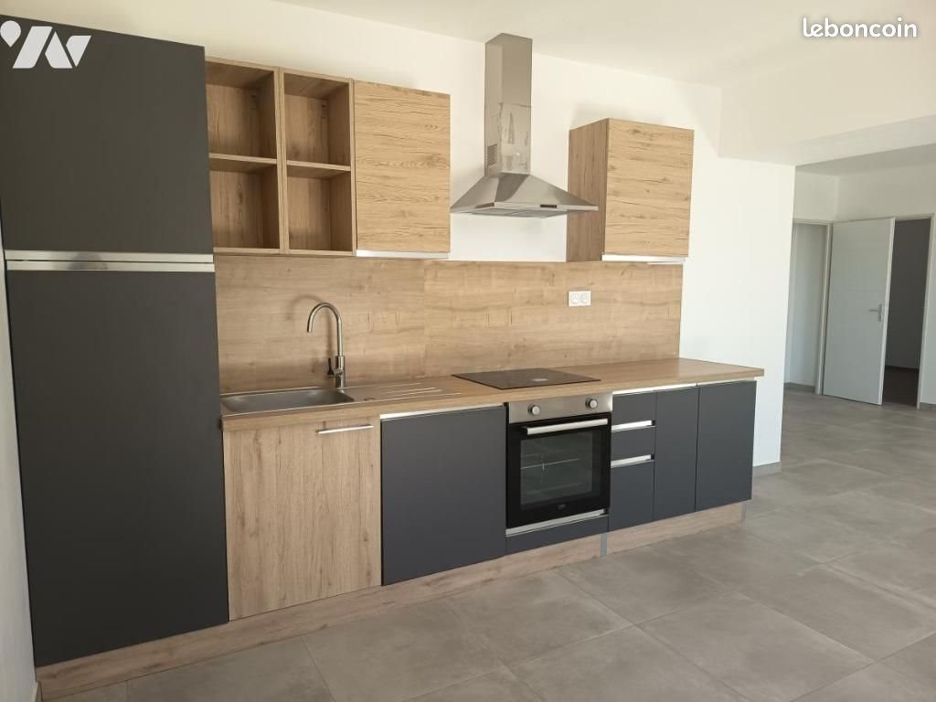 Appartement à louer, 76m², Rompon