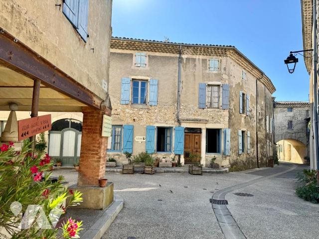 Maison à vendre, 218m², Cliousclat