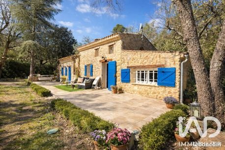 Maison à vendre, 114m², Peyrolles-en-Provence