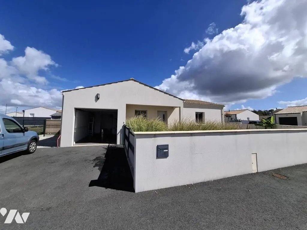 Maison à vendre, 3m², Thénac