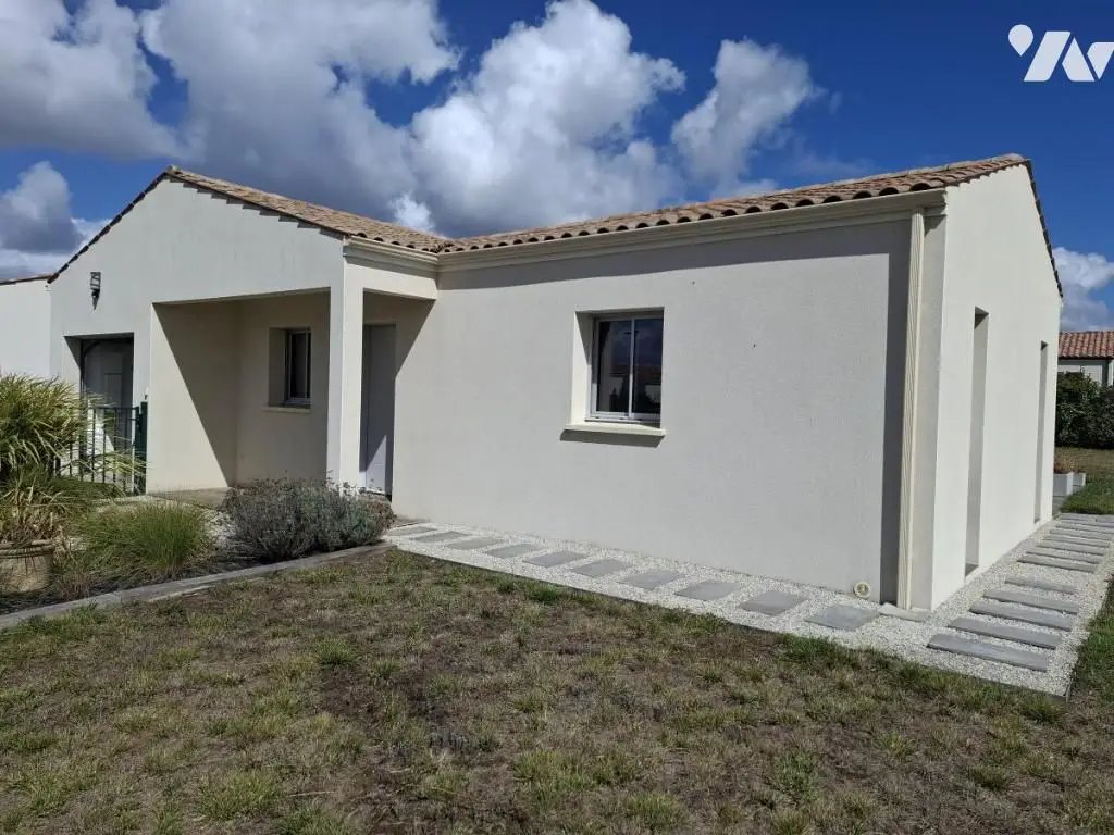 Maison à vendre, 3m², Thénac