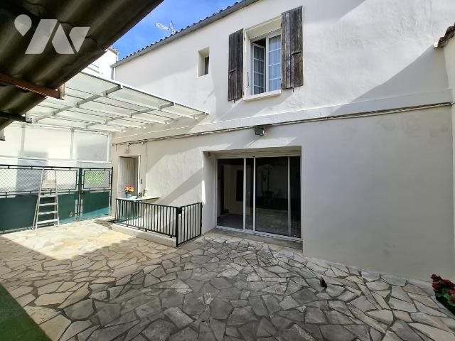Maison à vendre, 79m², Saintes