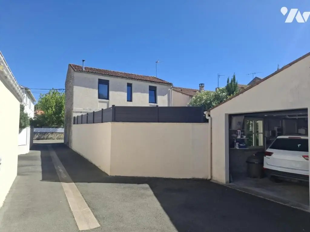 Maison à vendre, 161m², Saintes