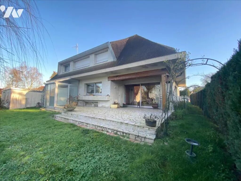 Maison à vendre, 145m², Bruyères-et-Montbérault