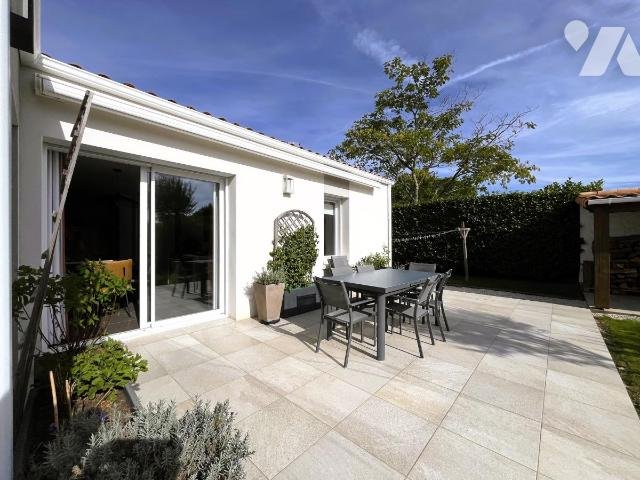 Maison à vendre, 116m², Saint-Léger-les-Vignes