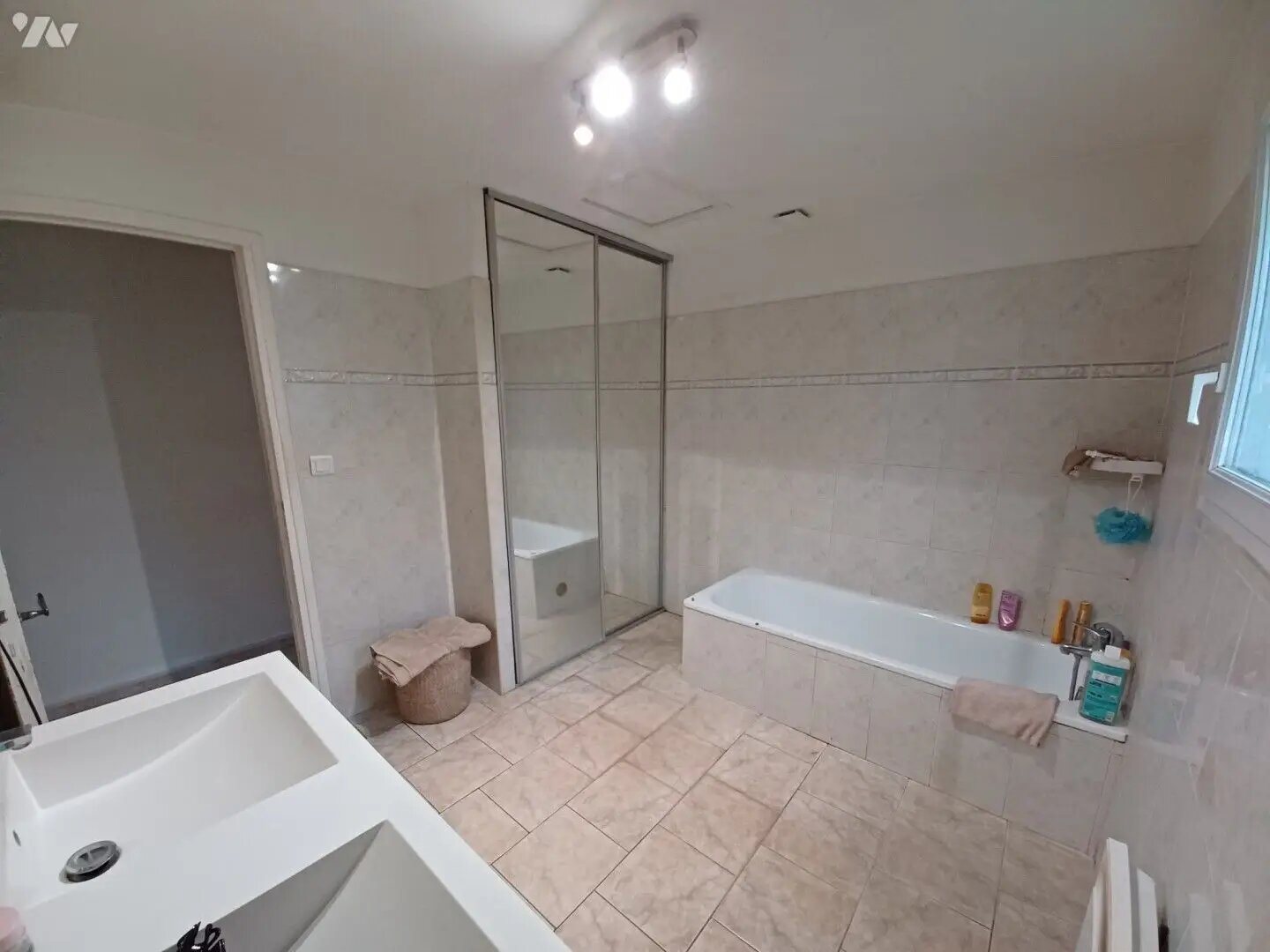 Maison à vendre, 4m², Eyguières