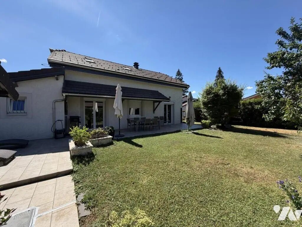 Maison à vendre, 166m², Bellignat