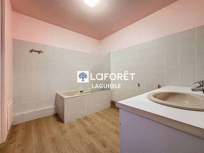Maison à vendre, 131m², Montsalvy
