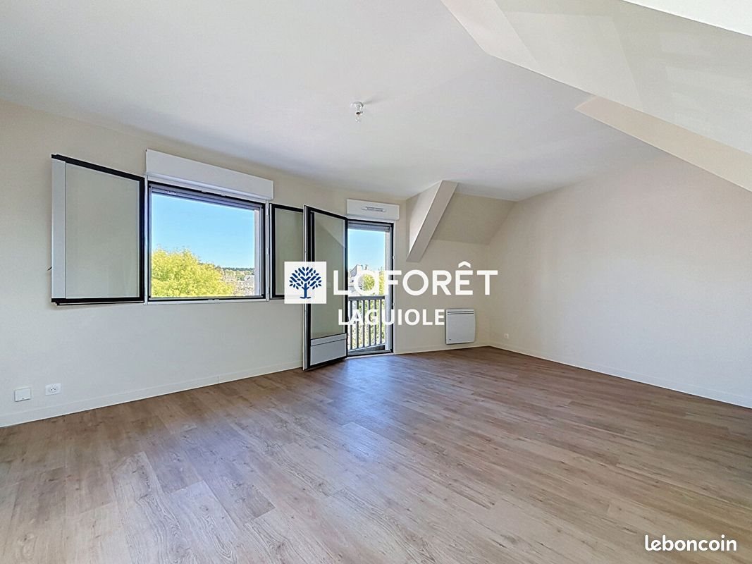 Appartement à louer, 61m², Laguiole