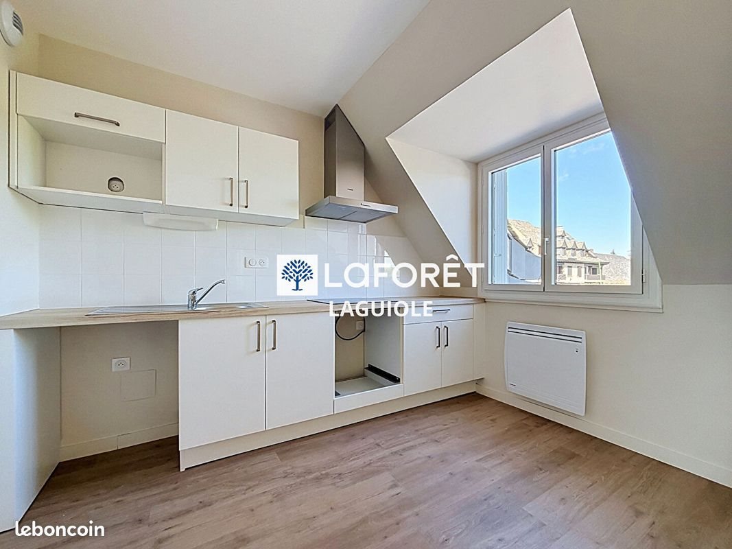 Appartement à louer, 61m², Laguiole