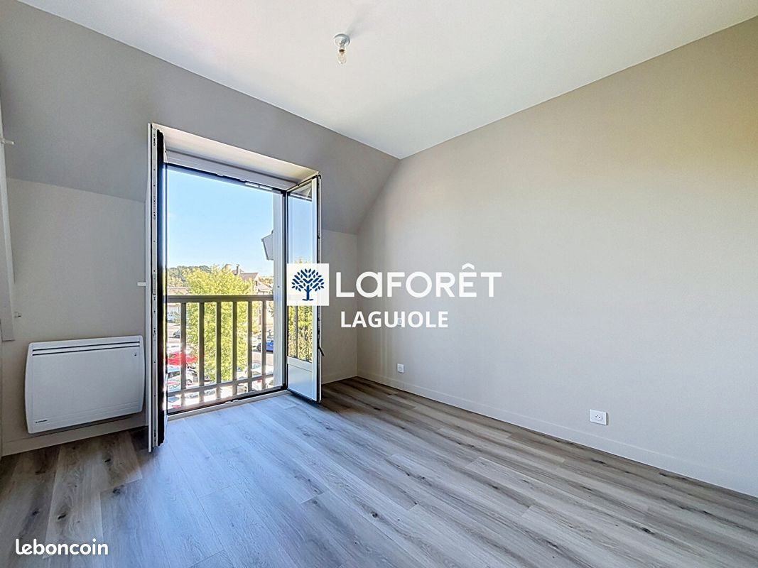 Appartement à louer, 61m², Laguiole