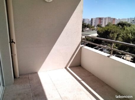 Appartement à louer, 61m², Marseille 8ème