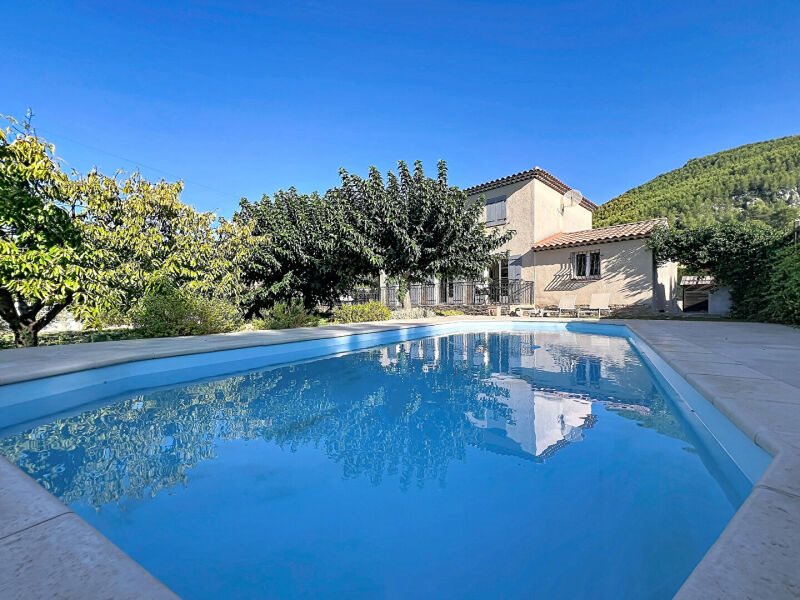 Maison à vendre, 141m², Cuges-les-Pins