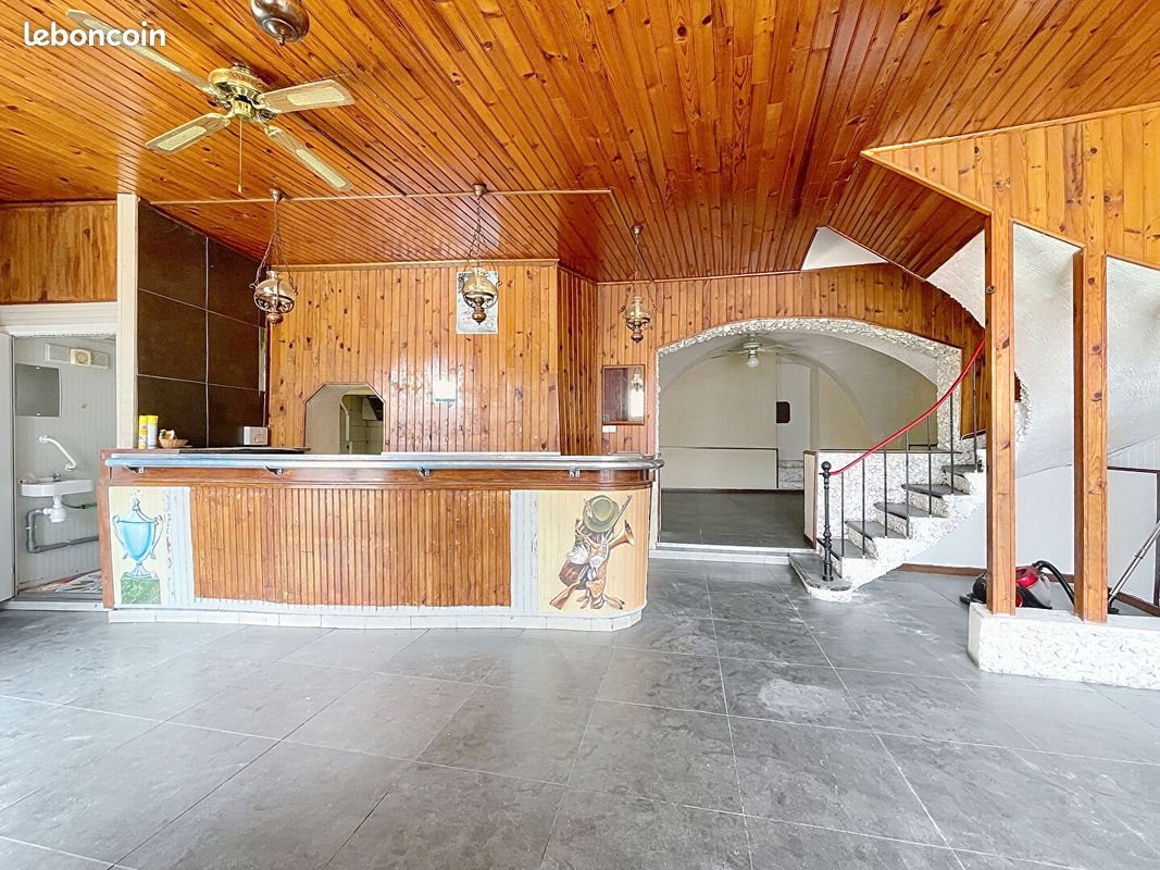 Maison à vendre, 450m², Sainte-Jalle