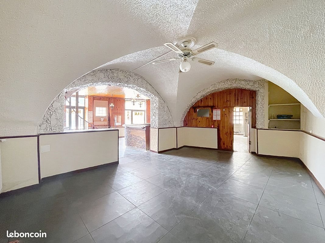 Maison à vendre, 450m², Sainte-Jalle