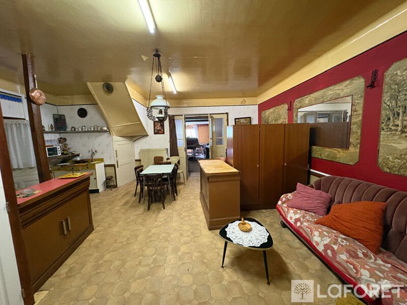 Maison à vendre, 300m², Mazeyrat-d'Allier