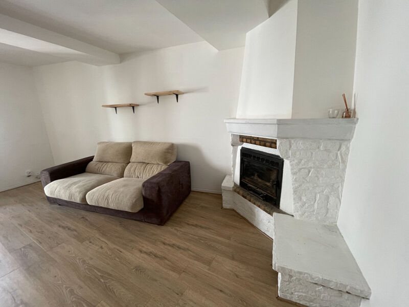 Maison à louer, 84m², Pia