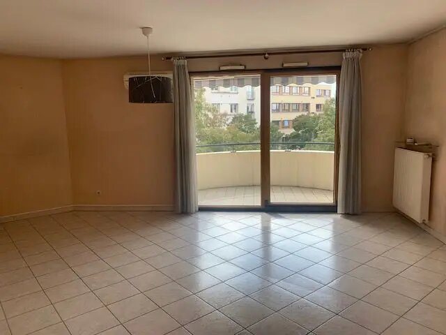 Appartement à louer, 73m², Bron