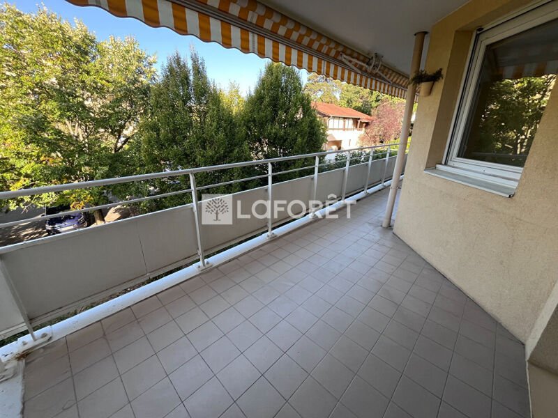 Appartement à louer, 100m², Saint-Genis-Laval