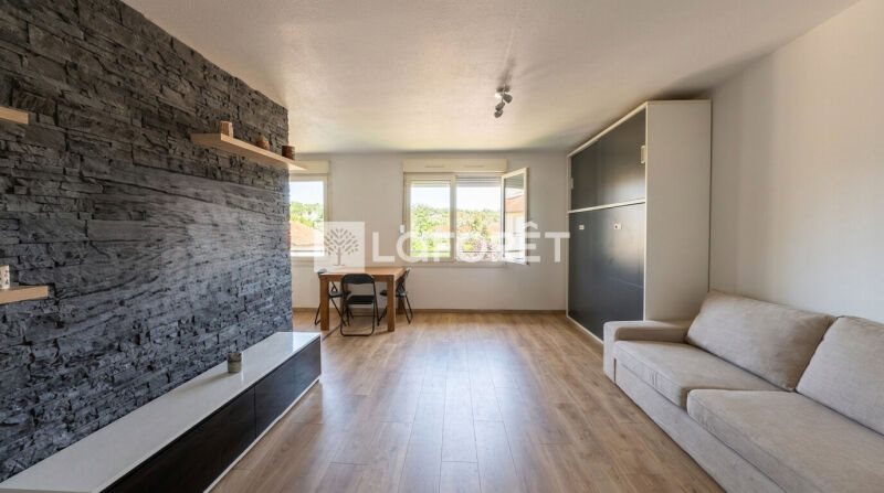 Appartement à louer, 30m², Saint-Genis-Laval