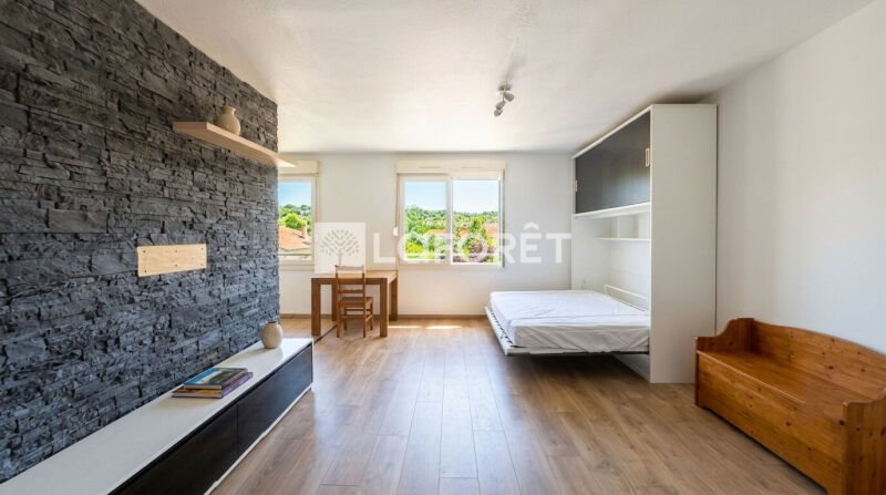 Appartement à louer, 30m², Saint-Genis-Laval