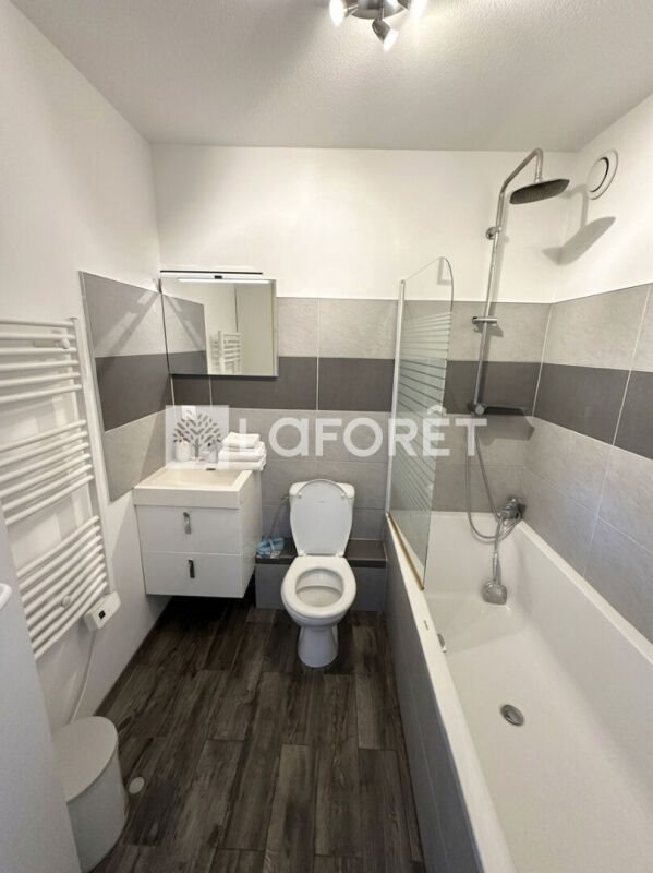 Appartement à louer, 30m², Saint-Genis-Laval