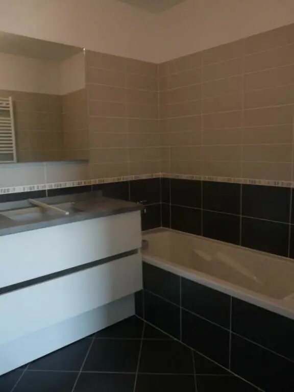 Appartement à louer, 42m², Meyzieu