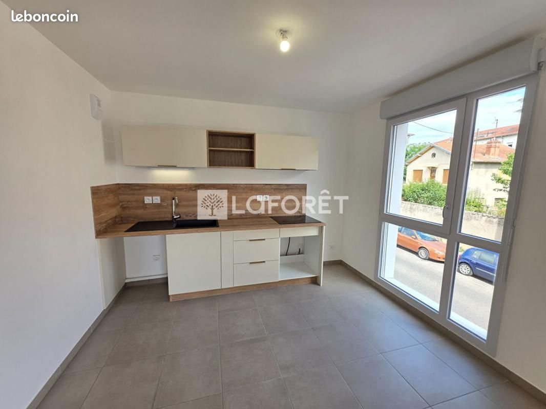 Appartement à louer, 41m², Vaulx-en-Velin