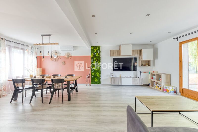 Maison à vendre, 92m², Chevry-Cossigny