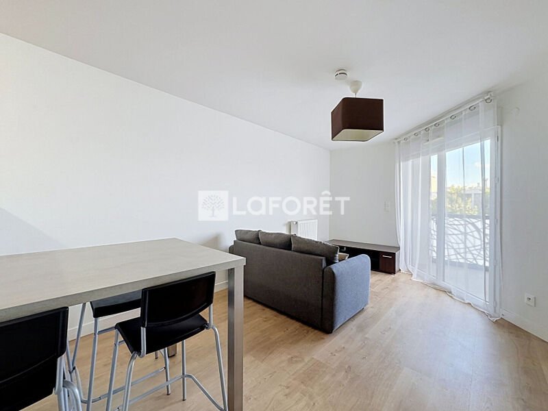 Appartement à louer, 41m², Courbevoie