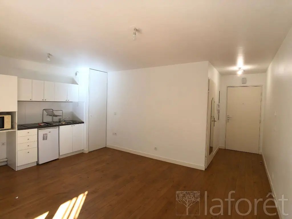 Appartement à louer, 31m², Courbevoie