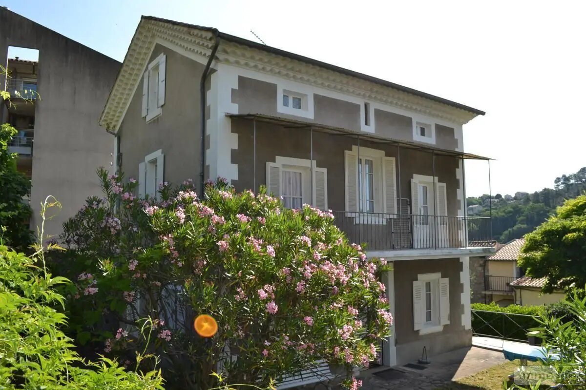 Maison à vendre, 140m², Largentière