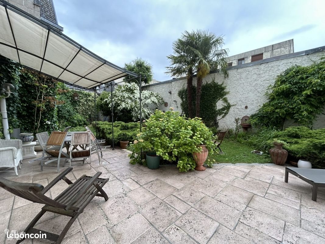 Maison à vendre, 249m², Saint-Quentin