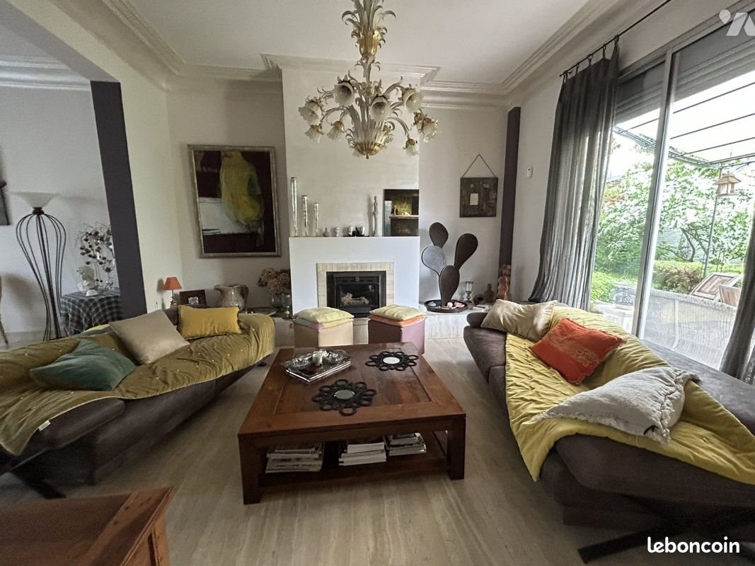 Maison à vendre, 249m², Saint-Quentin