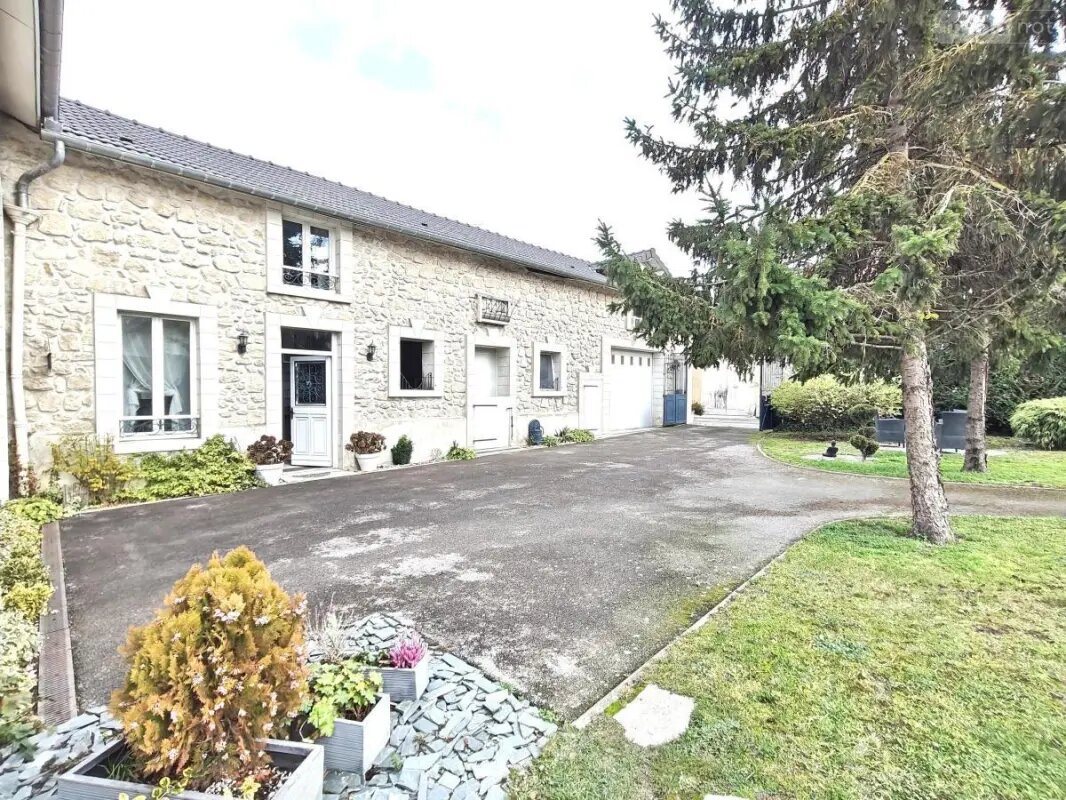 Maison à vendre, 220m², Caurel