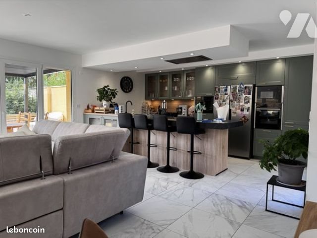 Maison à vendre, 180m², Wassy
