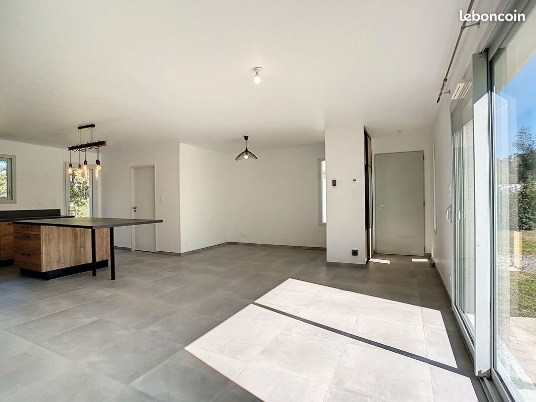 Maison à louer, 114m², Sendets