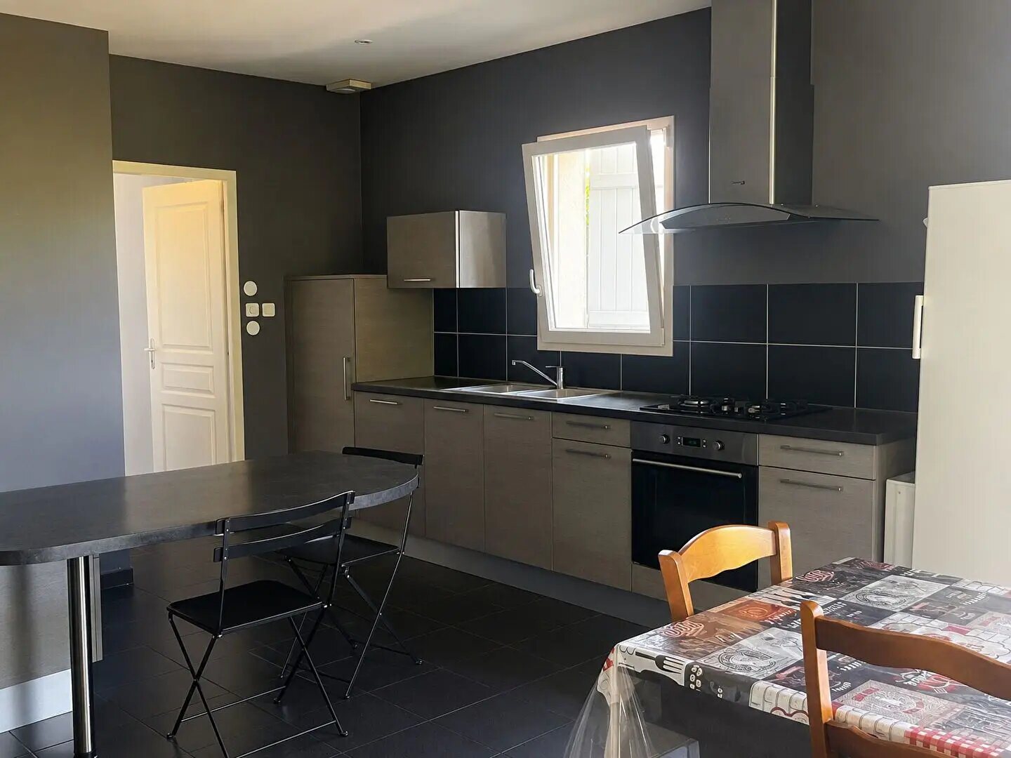 Maison à louer, 94m², Turquant