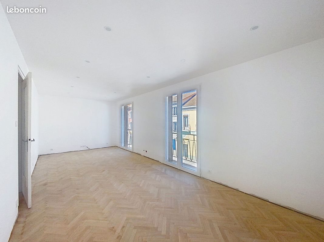Appartement à louer, 84m², Laragne-Montéglin